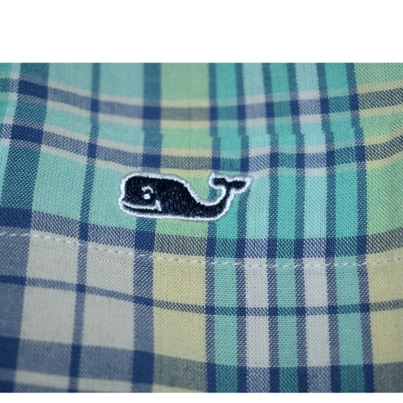 Men’s Vineyard Vines button down shirt - Picture 2 of 4